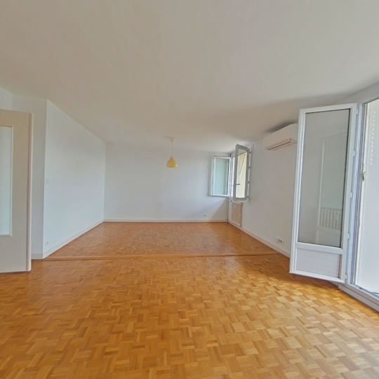  Annonces MAISON RHONE : Apartment | CALUIRE-ET-CUIRE (69300) | 58 m2 | 895 € 