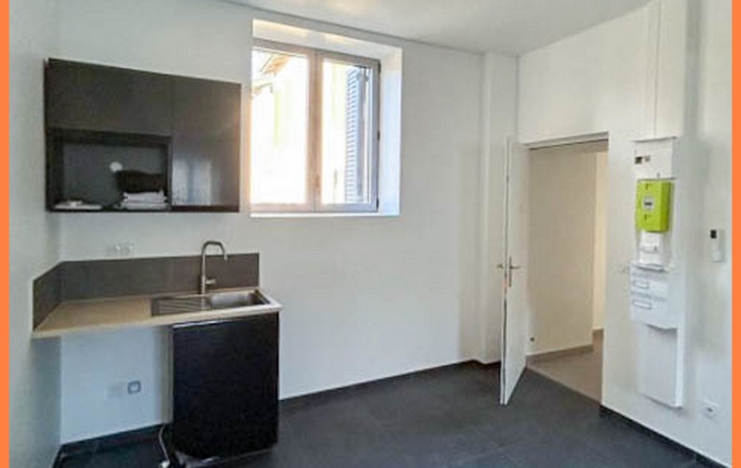 Annonces MAISON RHONE : Local / Bureau | MONTLUEL (01120) | 30 m2 | 105 000 € 