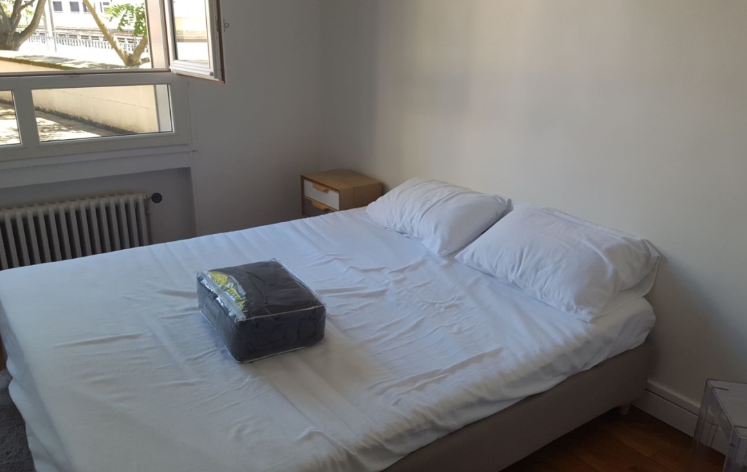 Annonces MAISON RHONE : Appartement | LYON (69006) | 49 m2 | 772 € 